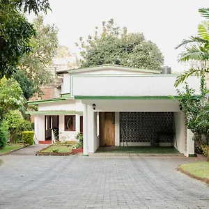 Boutique By Fortuna Bed & Breakfast